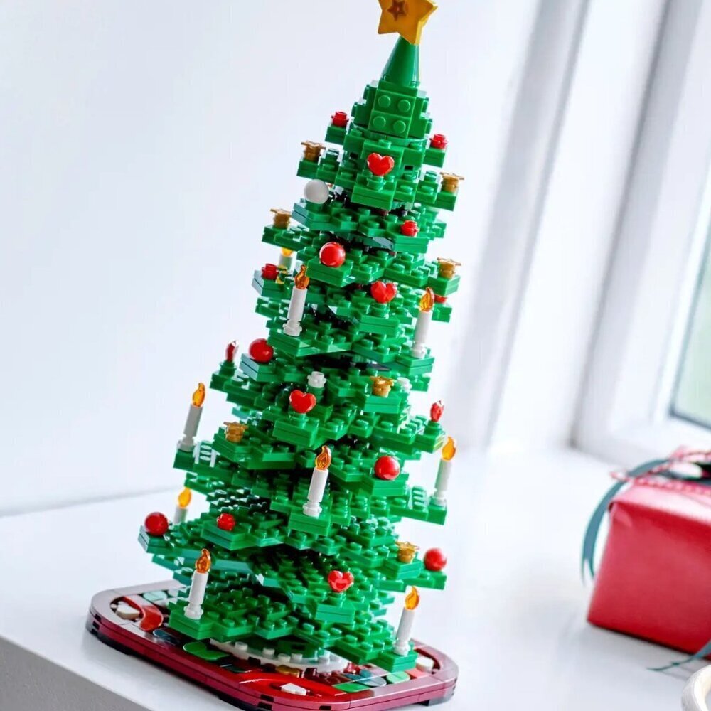 LEGO 40573 Christmas Tree Set • 784 pcs • 2-in-1 Holiday Build • New - Picture 7 of 9